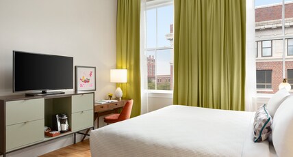Hotel Indigo - Winston-Salem Downtown Room Type - 1 King Standard High Floor
