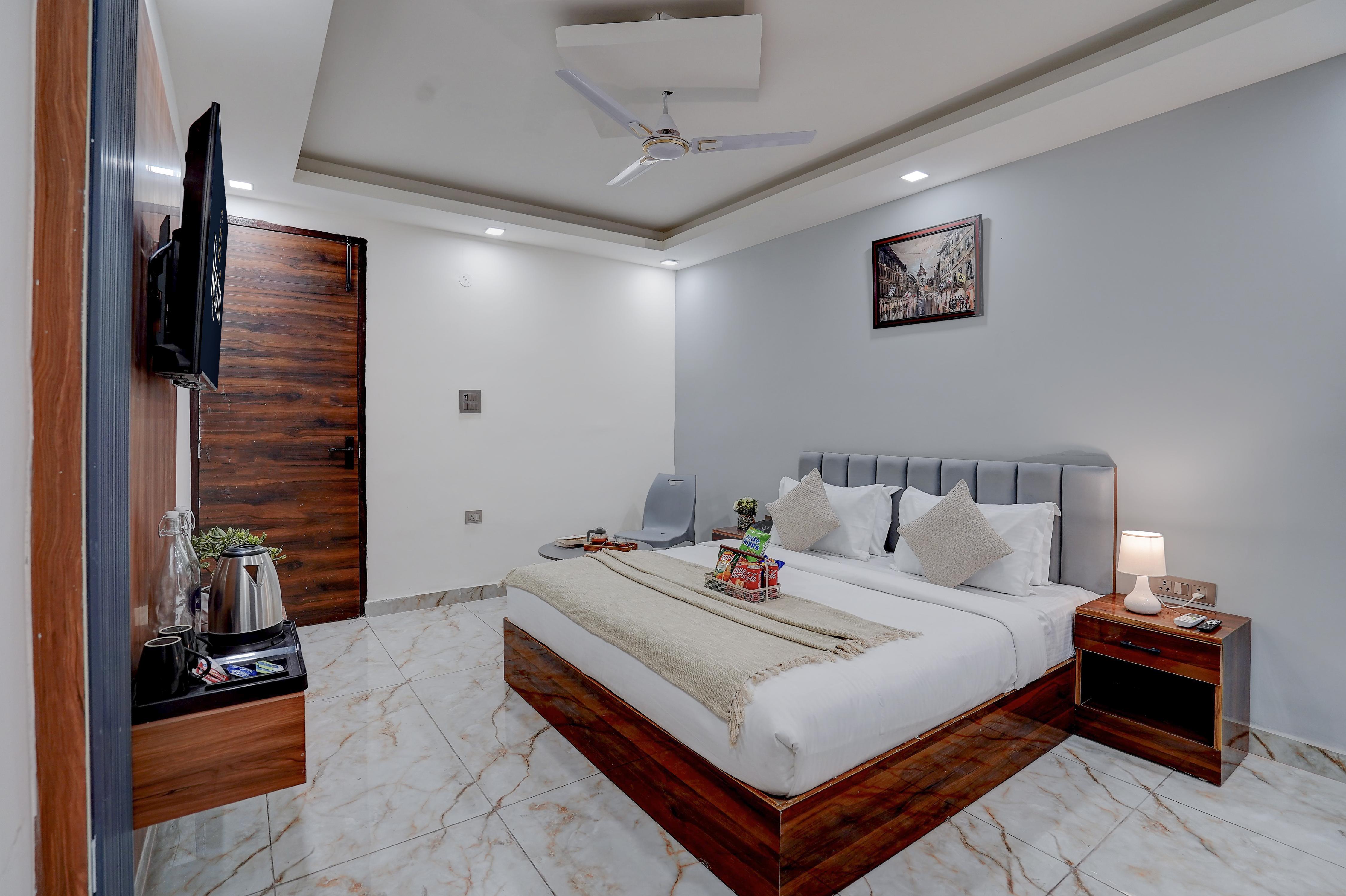 Restin Hotel - Spectrum Mall Road -Sector 101 - Tap to explore photos