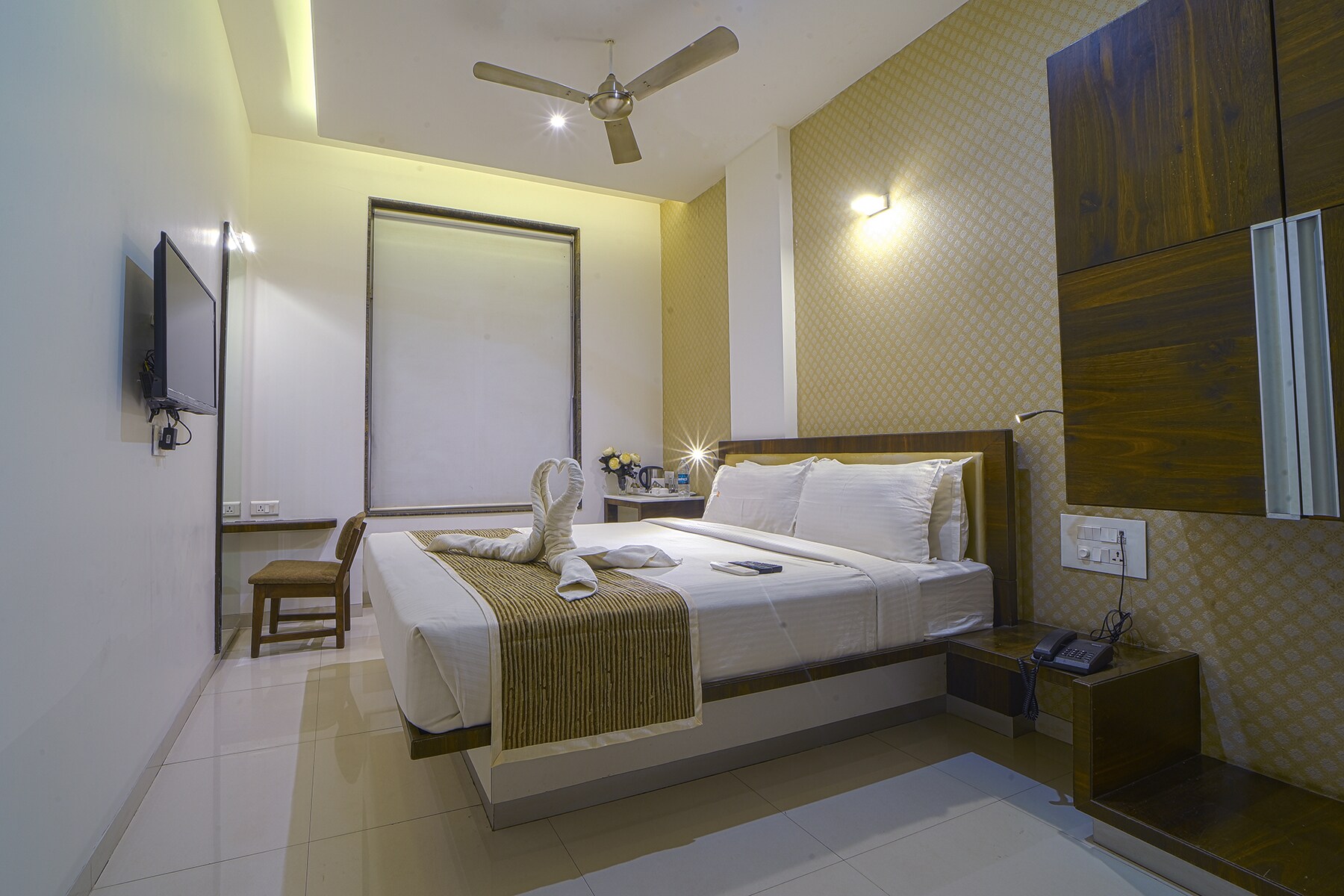 Hotel Sri Sri Executive - Tap to explore photos