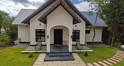 8.5 Acers Resort Room Type - Luxury Cottage with Jacuzzi