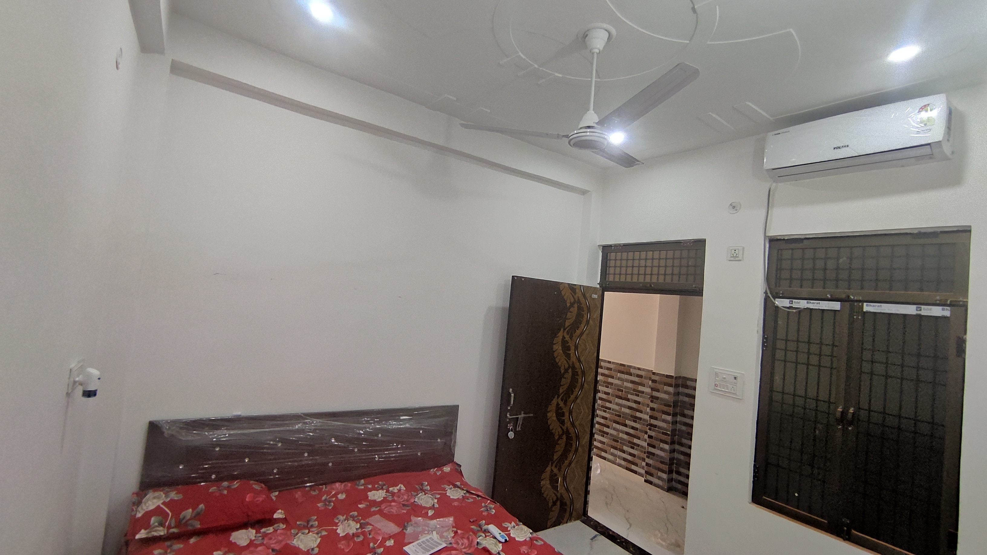 Shanti homestay Ayodhya - Tap to explore photos