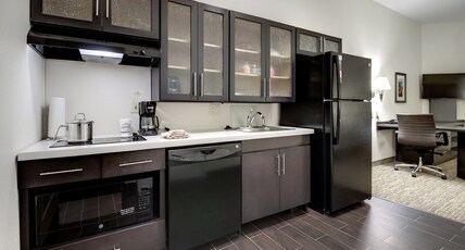 Candlewood Suites Waco, an IHG Hotel Room Type - 2 Queen Beds Studio Suite Mob Access Tub