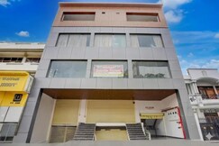 FabHotel Southtown