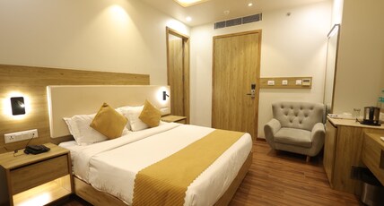 Murliwala Hotel and Restaurant Vrindavan Room Type - Premium Rooms