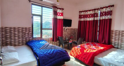 Guest House Tushar Room Type - Family AC Room (2 Double bed) Guest House Tushar Room Type - Family AC Room (2 Double bed)