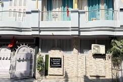 Sangam Nest Entire 2R apartment with Garden