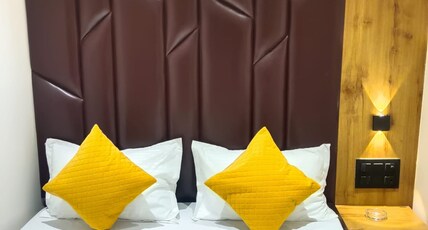 Grand Palace Inn Room Type - Deluxe Double Room