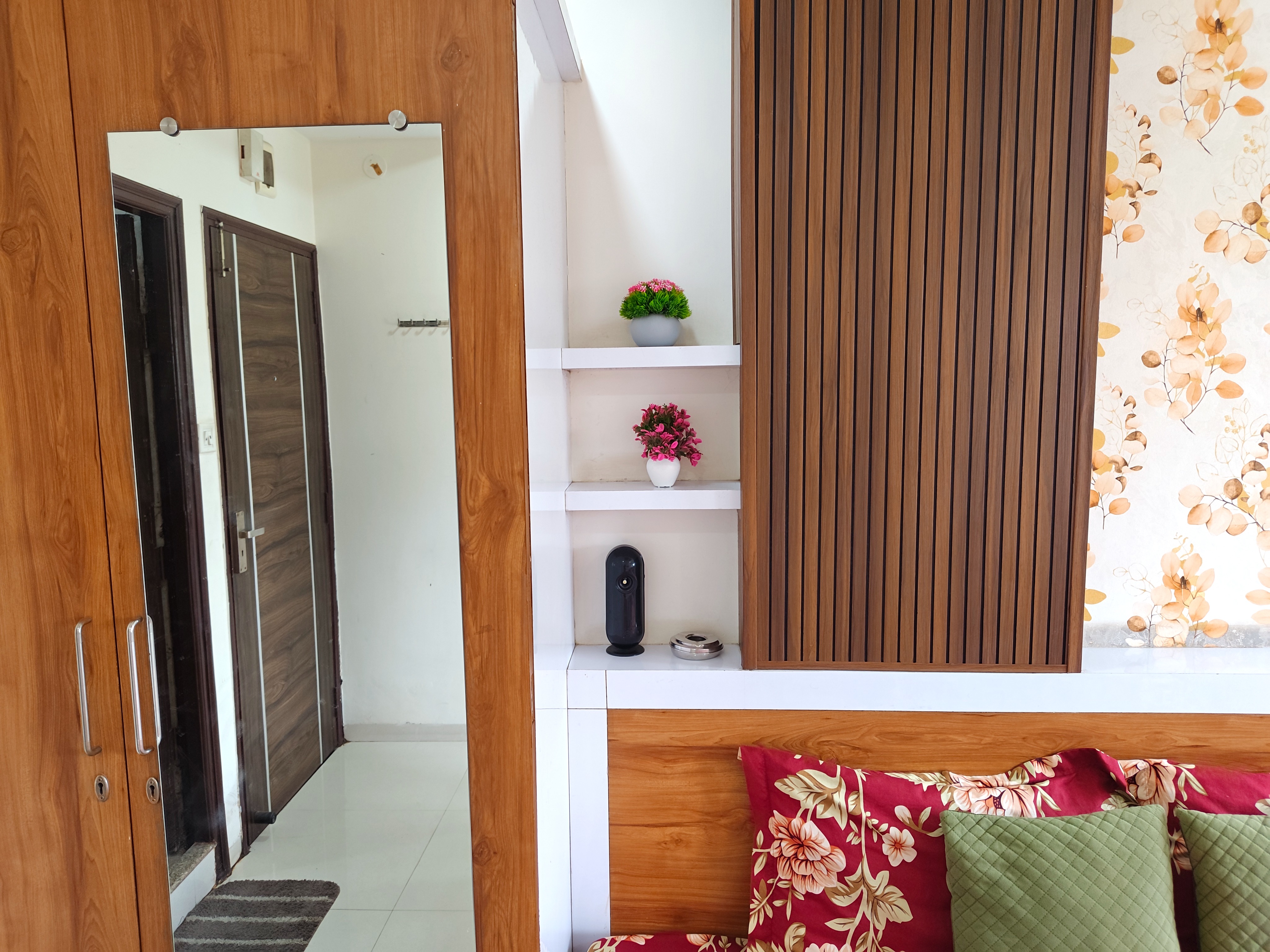 Aman Greens | Park Facing | Mahalaxmi Nagar | Near Bombay Hospital - Tap to explore photos