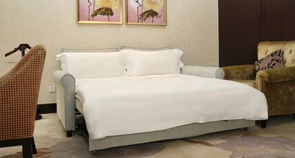 InterContinental DALIAN Room Type - 1 King Junior Suite Sofa Bed