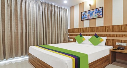 Treebo Arastu Grand Room Type - Deluxe Room