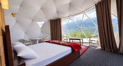 North Cliff Retreat by Stay Pattern - Paragliding Point Room Type - Elegant Dome - Valley View North Cliff Retreat by Stay Pattern - Paragliding Point Room Type - Elegant Dome - Valley View