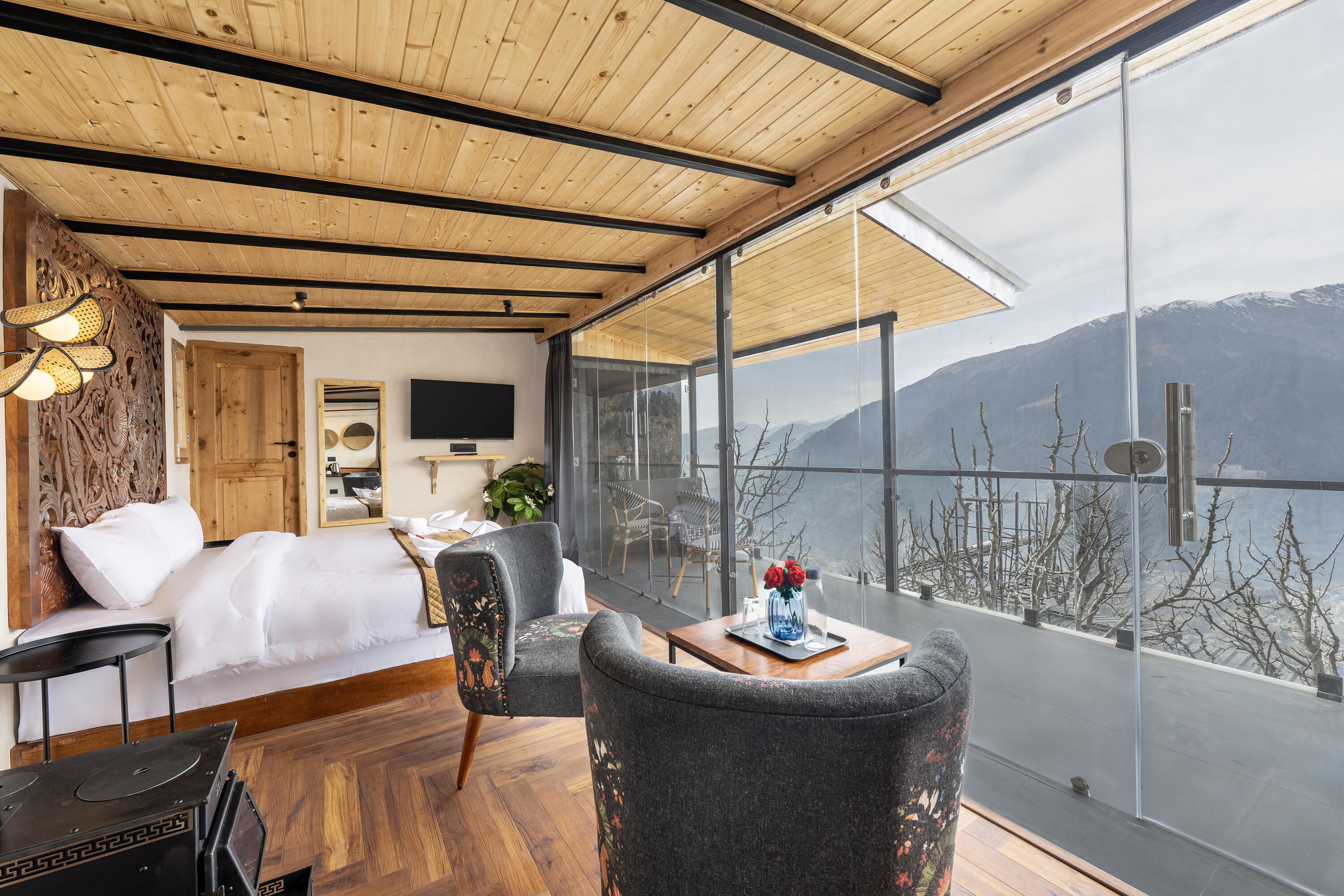 Echor Himalayan Sky Cabins Sethan Manali - Tap to explore photos