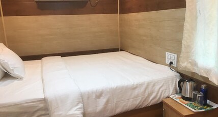 Hill 2 Hill Galaxy Resorts Room Type - Standard 4 Sharing Room