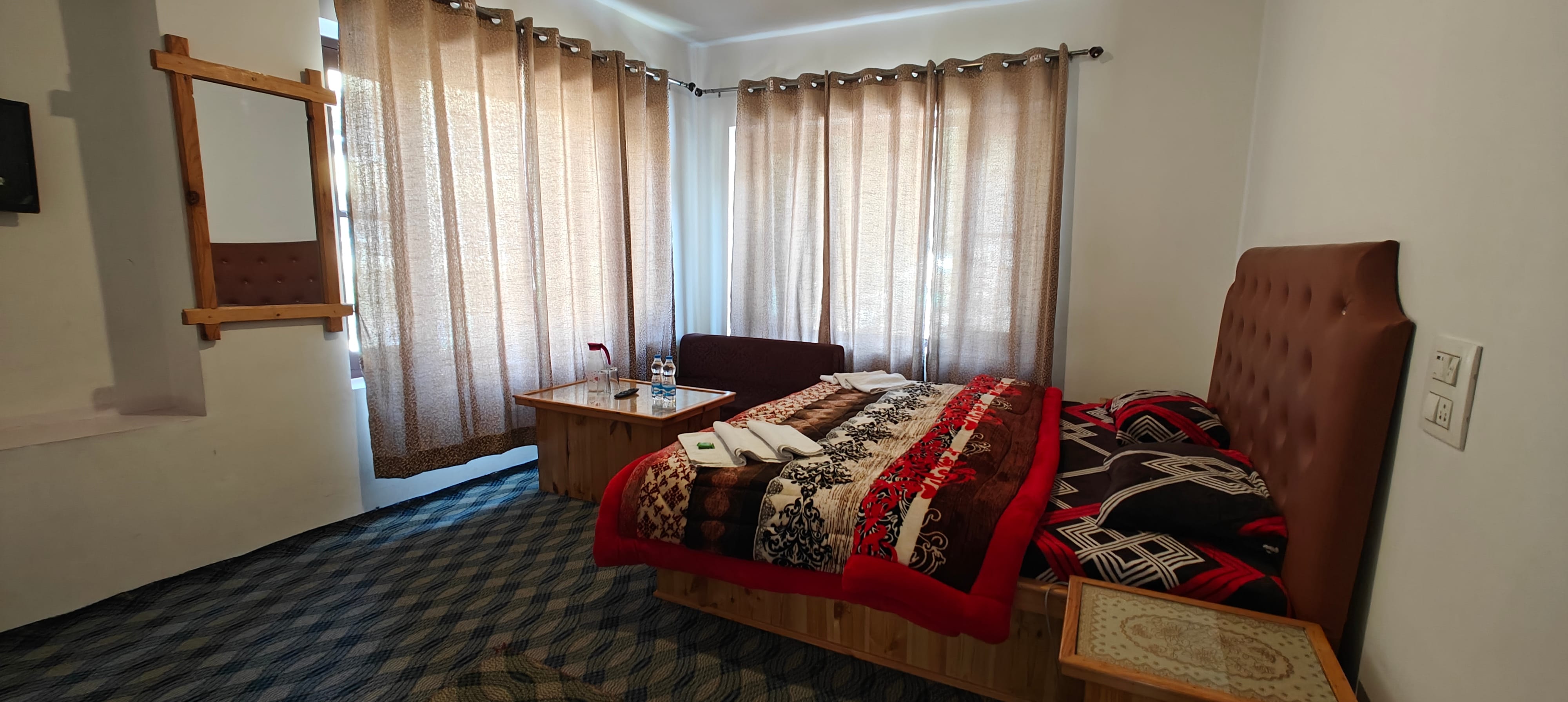 Hotel Shore Square Pahalgam. - Tap to explore photos