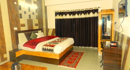 THE WHITE CASTLE KALPA Room Type - Standard Room 