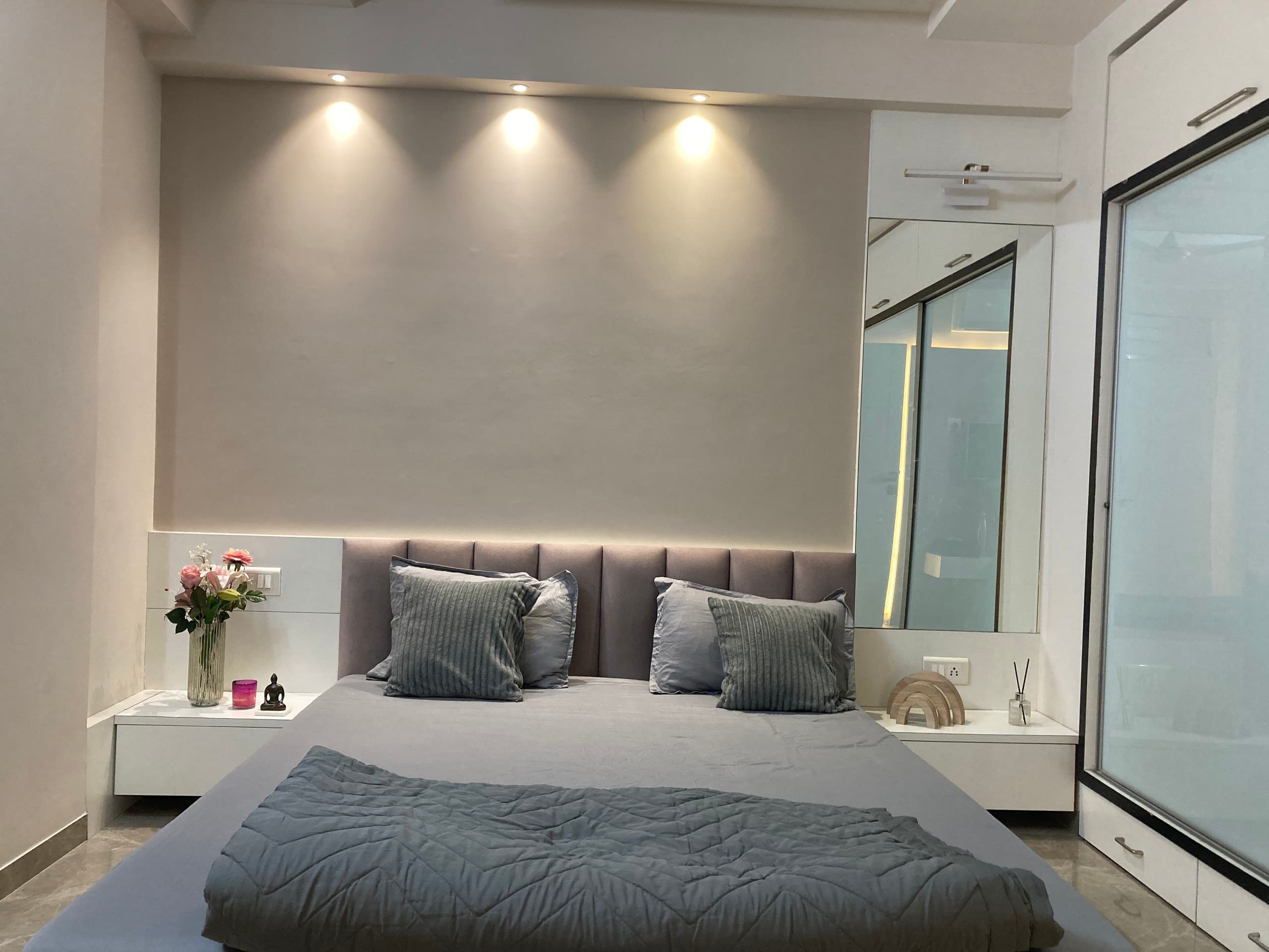 Elan Jo Elegant Urban Escape Ahmedabad - Tap to explore photos