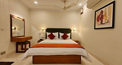 Hotel Saluja Room Type - SALUJA SUITE AC