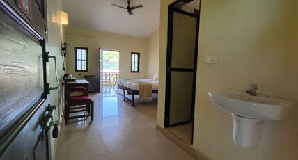 Hotel Oasis Beach Resort Room Type - Deluxe Room