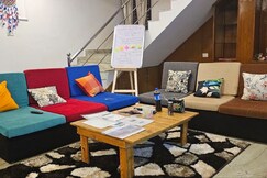 Bonjour Travellers Hostel