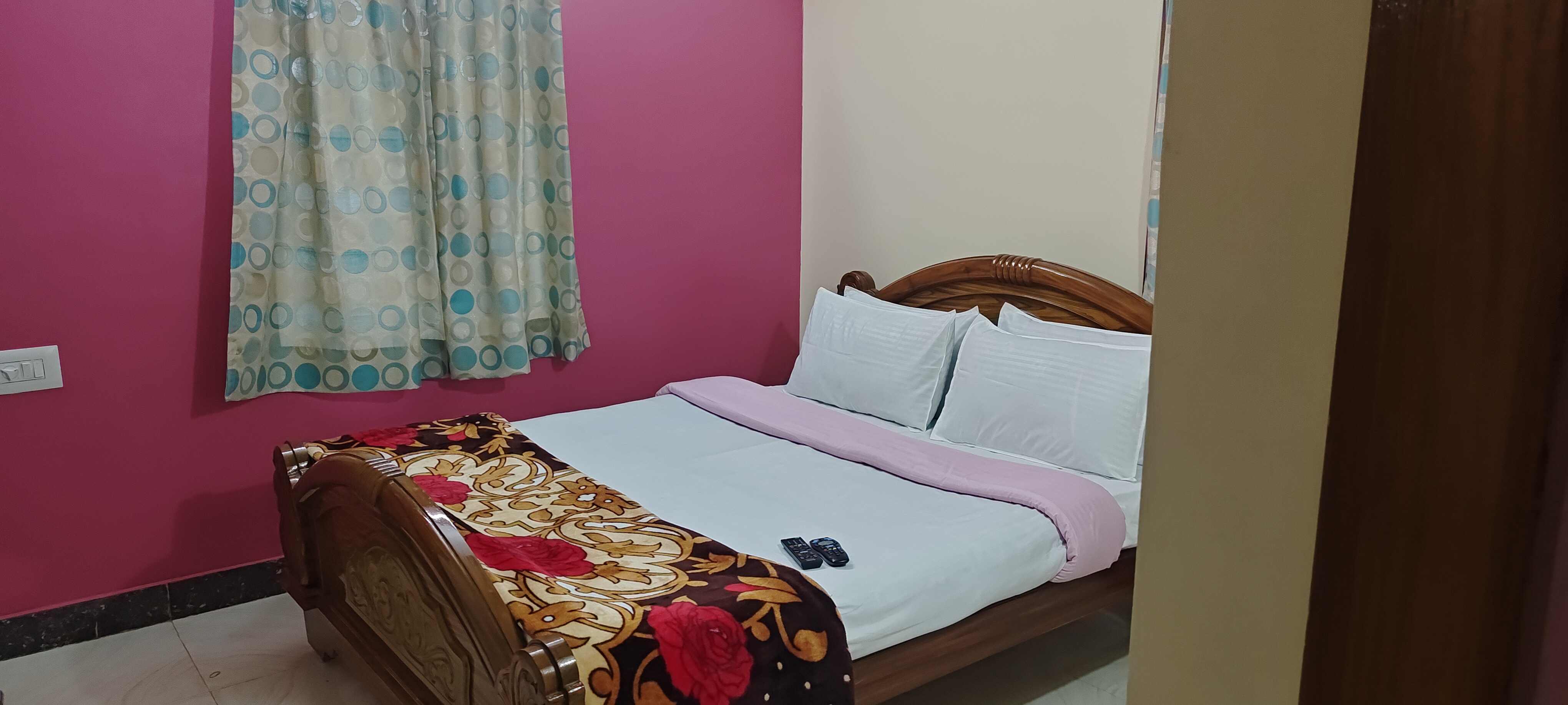 PPH Living Thulasiramans Home stay - Tap to explore photos