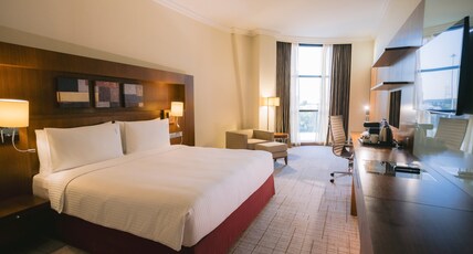 Holiday Inn ABU DHABI Room Type - Premium Room Non Smoking