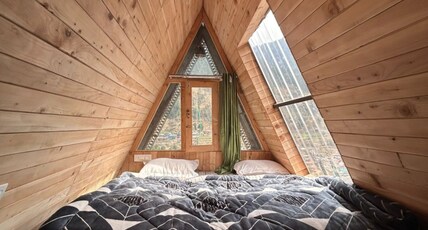 Skytouch cottage Room Type - Lambri pass view