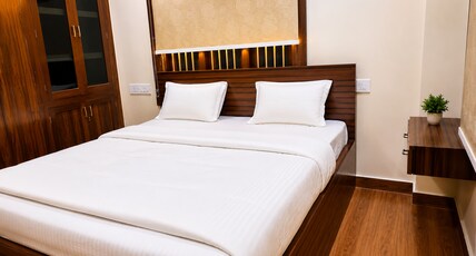 Hotel Priti Residency Room Type - Bedroom 8