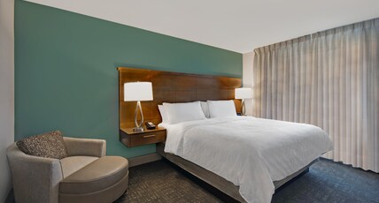 Staybridge Suites STERLING HEIGHTS - DETROIT Room Type - 1 Bedroom Suite 1 King