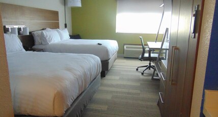 Holiday Inn Express & Suites Wapakoneta, an IHG Hotel Room Type - 2 Queen Standard Communications Accessible