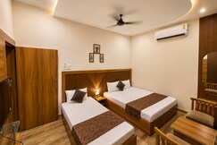 Address of Hotel JK Palace