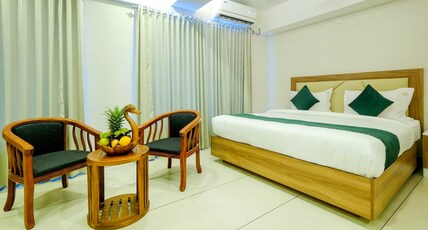 The Heartland Business Hotel Room Type - Deluxe Room AC