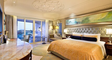 Crowne Plaza RESORT SANYA BAY Room Type - 1 King Standard Garden View Sea View