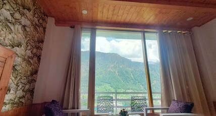 Aanagha Cottage, Homestay & Cafe Room Type - Apple Garden View