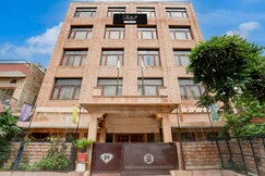 Collection O Rai Ka Bagh Near Railway Station Formerly Pioneer Plaza