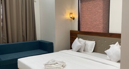 Hotel Shree Leela Palace Rajgarh Room Type - Super Deluxe Room