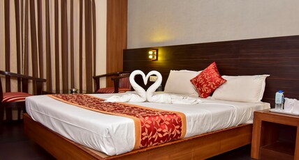 Hotel Abirami Residency Room Type - Deluxe Room