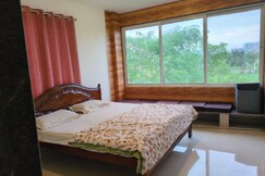 luxurious 2 bhk with 2 baywindows for 6 ppl