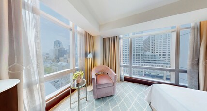 InterContinental BOSTON Room Type - 1 King Corner Greenway View