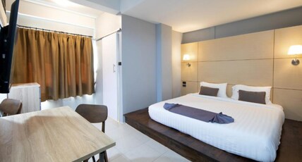 Montree Phuket Hotel Room Type - Deluxe Double Room