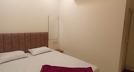 Vishala Stays Room Type - Double Bedded Room