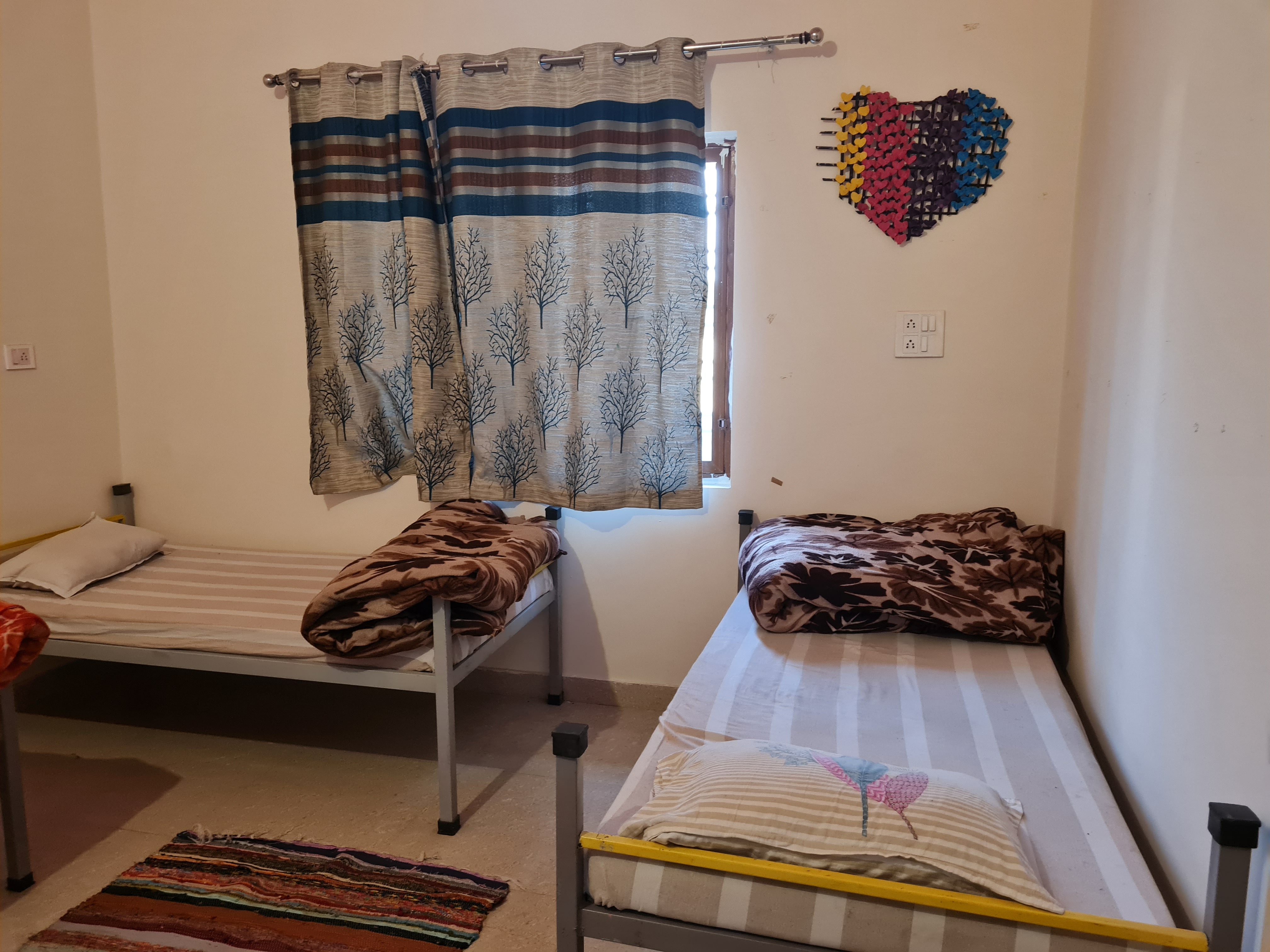 Sun n Soil Backpacker Hostel - Tap to explore photos