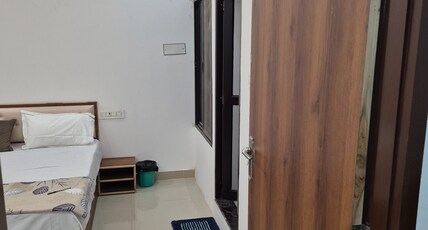UV STAR HOTEL Room Type - Deluxe