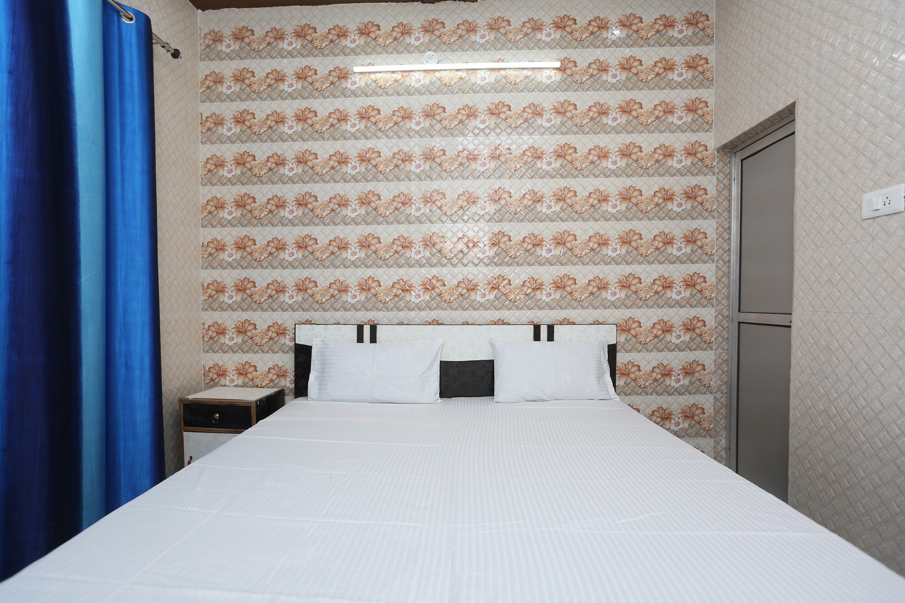 SPOT ON Hotel Doon Sabri - Tap to explore photos