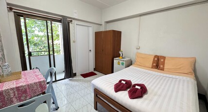 Collection O Banwiang Guesthouse Room Type - Saver Double with Fan