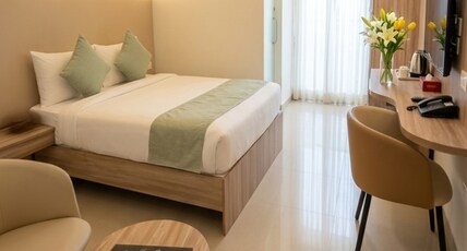 Downtown Business Hotel Room Type - Deluxe Room
