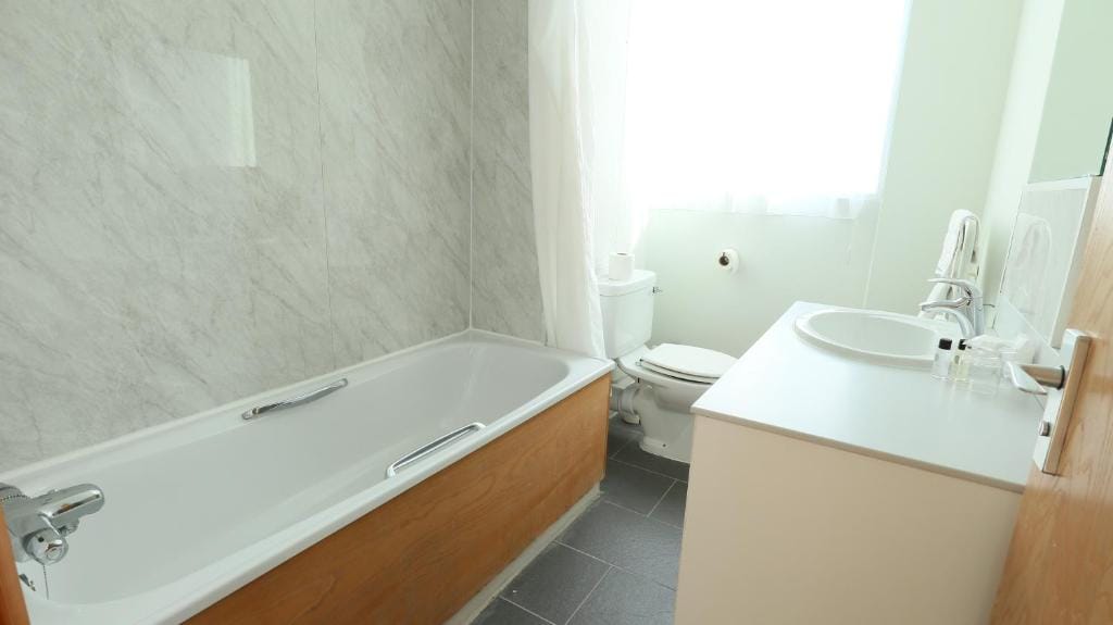 Citrus Hotel Cardiff by Compass Hospitality - Tap to explore photos