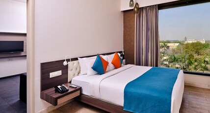 Pride Biznotel Manjusar Room Type - Premium Suite Room