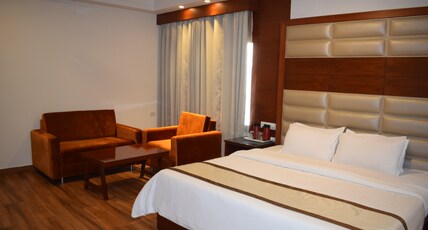Hotel Ambica (Main Market) Room Type - Royal Executive Suite (4 Pax)- Garden View