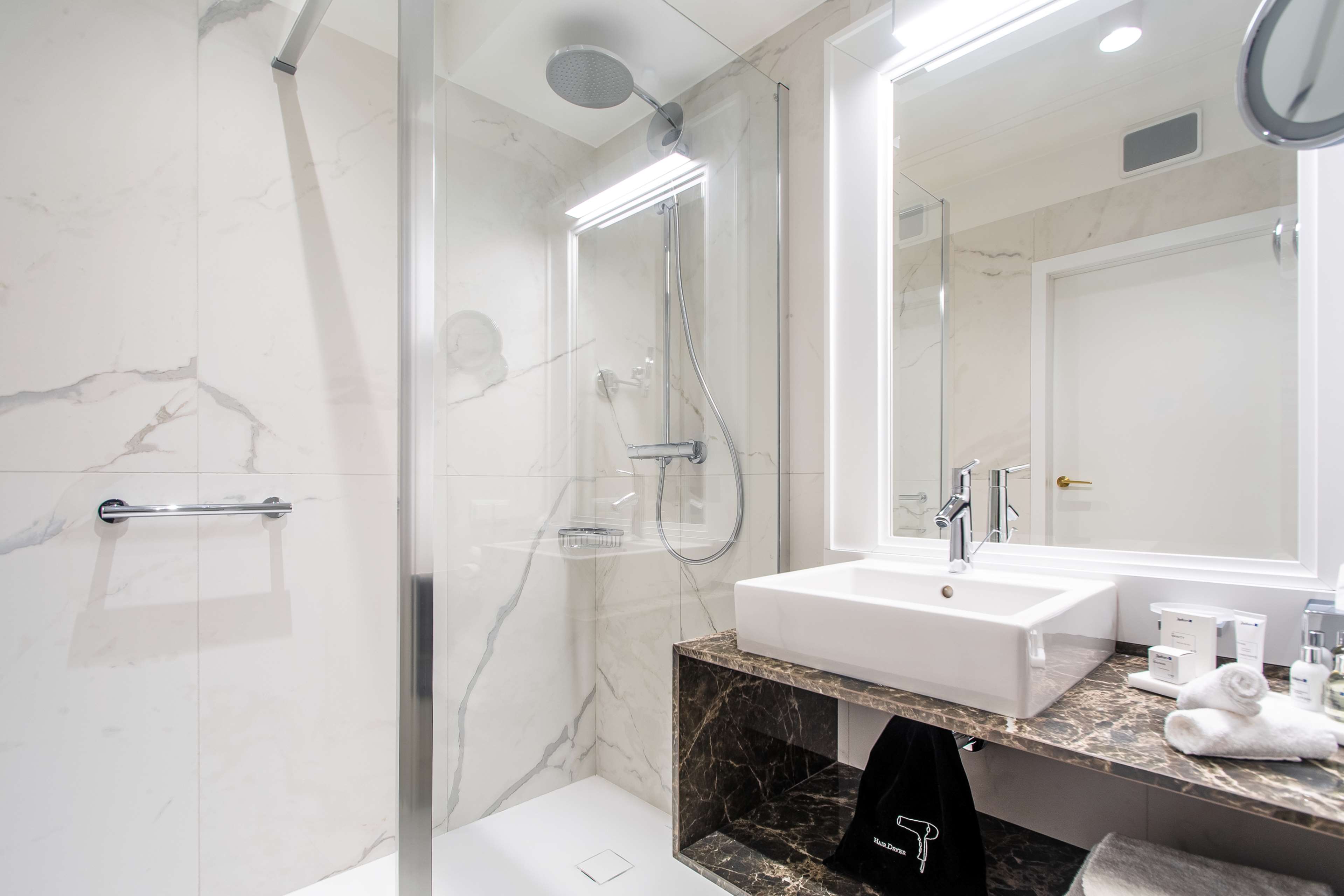 Radisson Blu Hotel, Sopot - Tap to explore photos