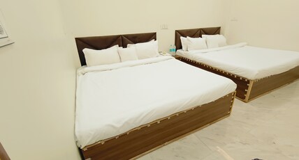 Hotel The Comfort Villa Room Type - Deluxe Quadruple Room